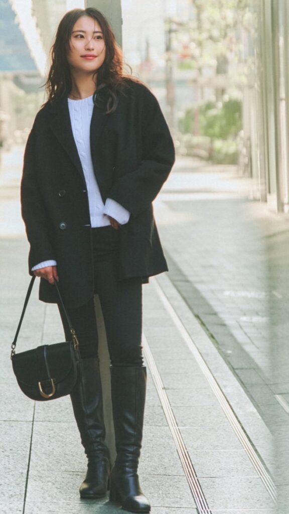 COAT：ZARA KNIT：Ralph Lauren PANTS：UNIQLO BELT：YECCA VECCA PANTS：UNIQLO BAG：CHARLE S & KEITH BOOTS：OEIENTALTRAFFIC