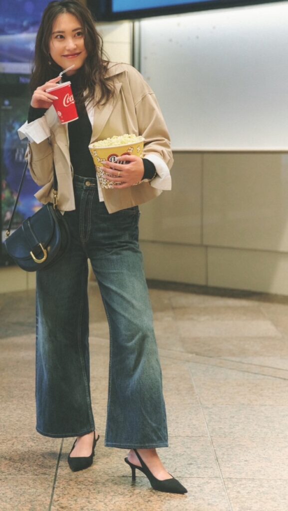 COAT：STUDIOUS SHIRT：GU KNIT：UNIQLO DENIM：ZARA BAG：CHARLE S & KEITH SHOES：H&M