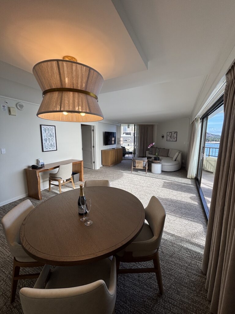 モアナサーフライダー ウェスティン リゾート＆スパ ワイキキビーチの室内