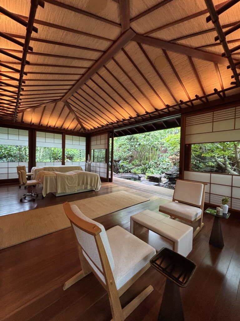 センセイ ラナイ、ア フォーシーズンズ リゾートの施設