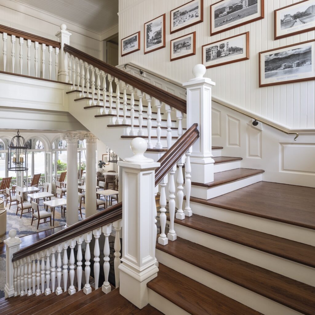 モアナサーフライダー ウェスティン リゾート＆スパ ワイキキビーチの階段