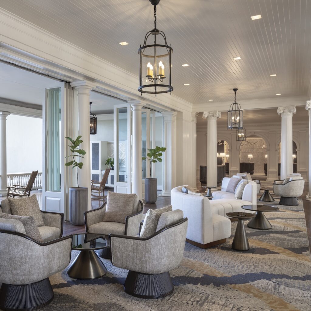 モアナサーフライダー ウェスティン リゾート＆スパ ワイキキビーチのロビー