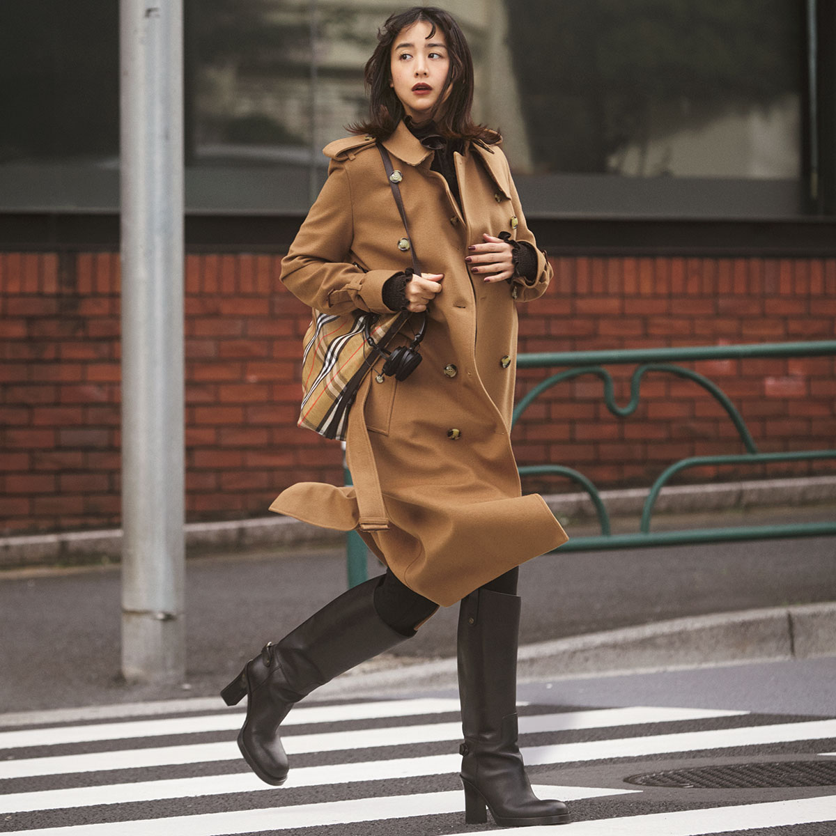 バーバリーのトレンチコートのコーデ