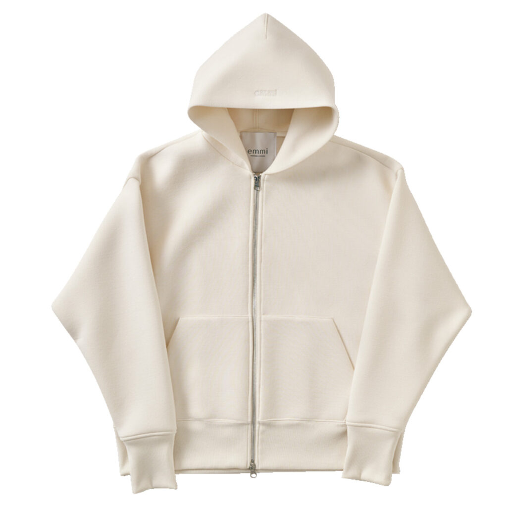 白のボンディングパーカ