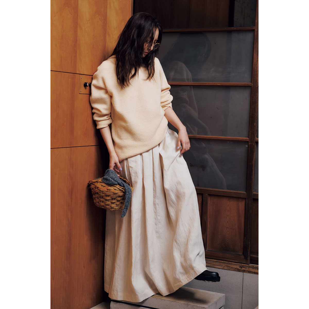 マキシワンピとロングニットのコーデ