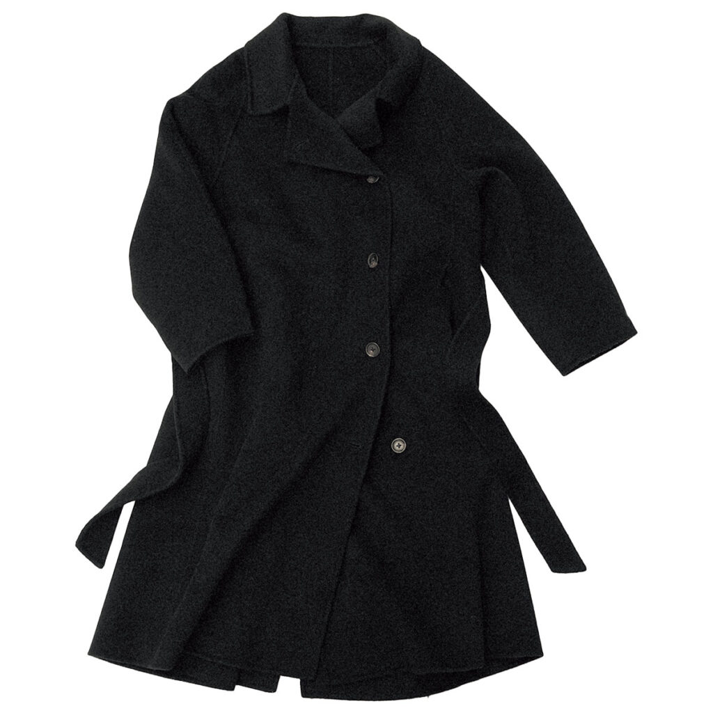 黒ロングコート