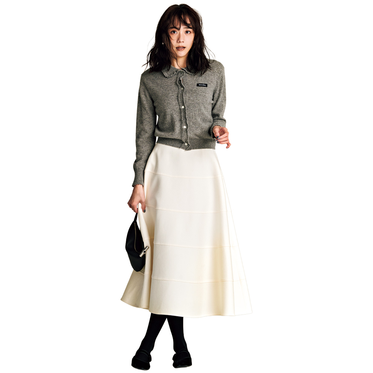 短丈のポロニットにミモレ丈フレアのコーデ