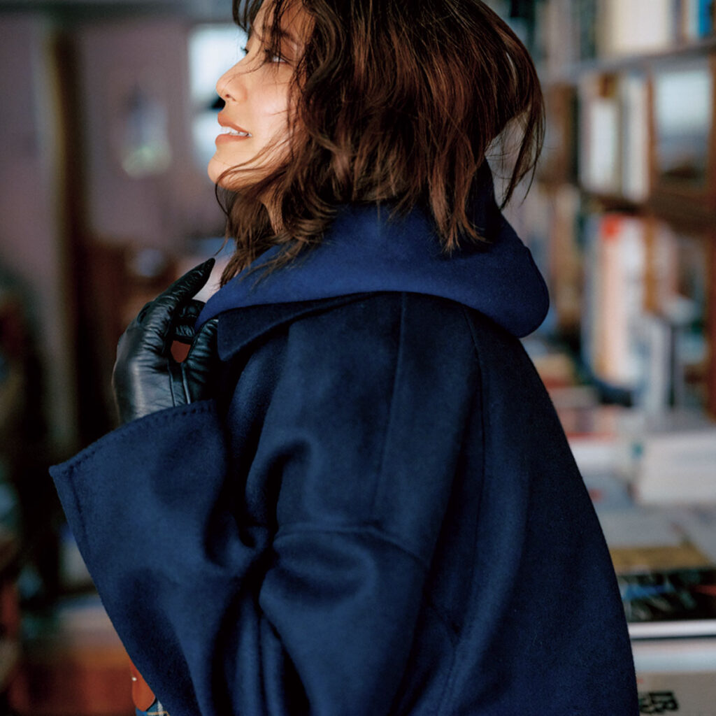 ジップアップフーディーのコーデ