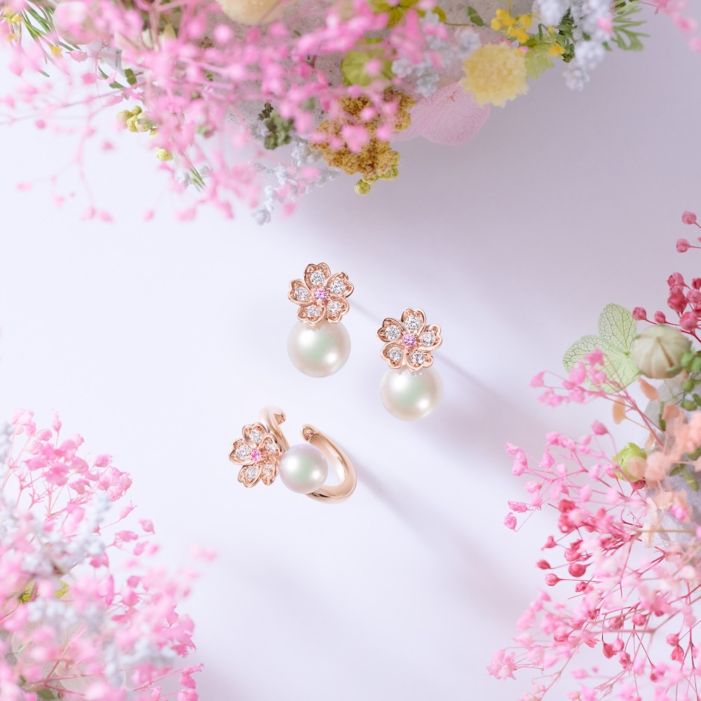ミキモトの桜モチーフのリングとイヤーカフ