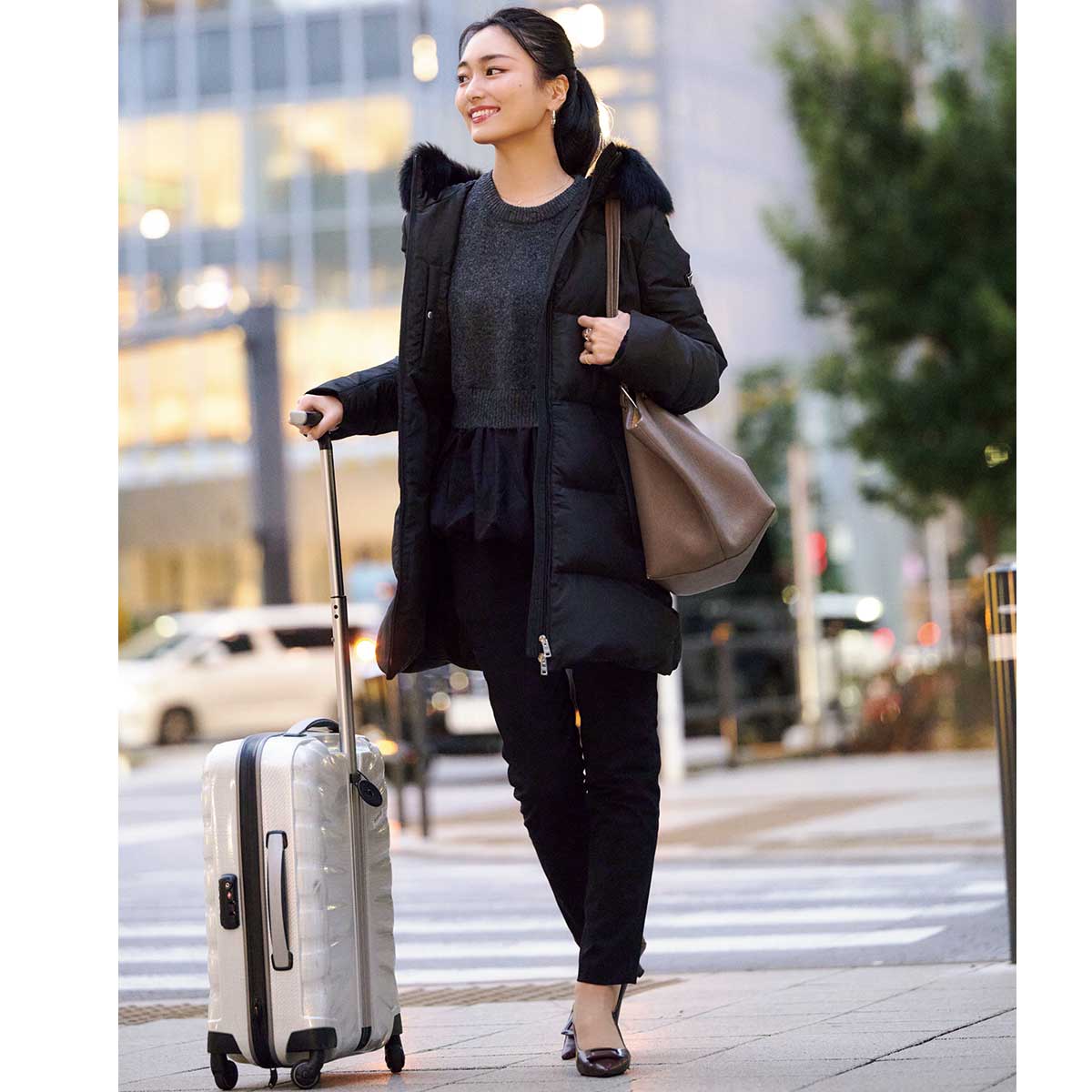 ダウンコートのお仕事コーデ