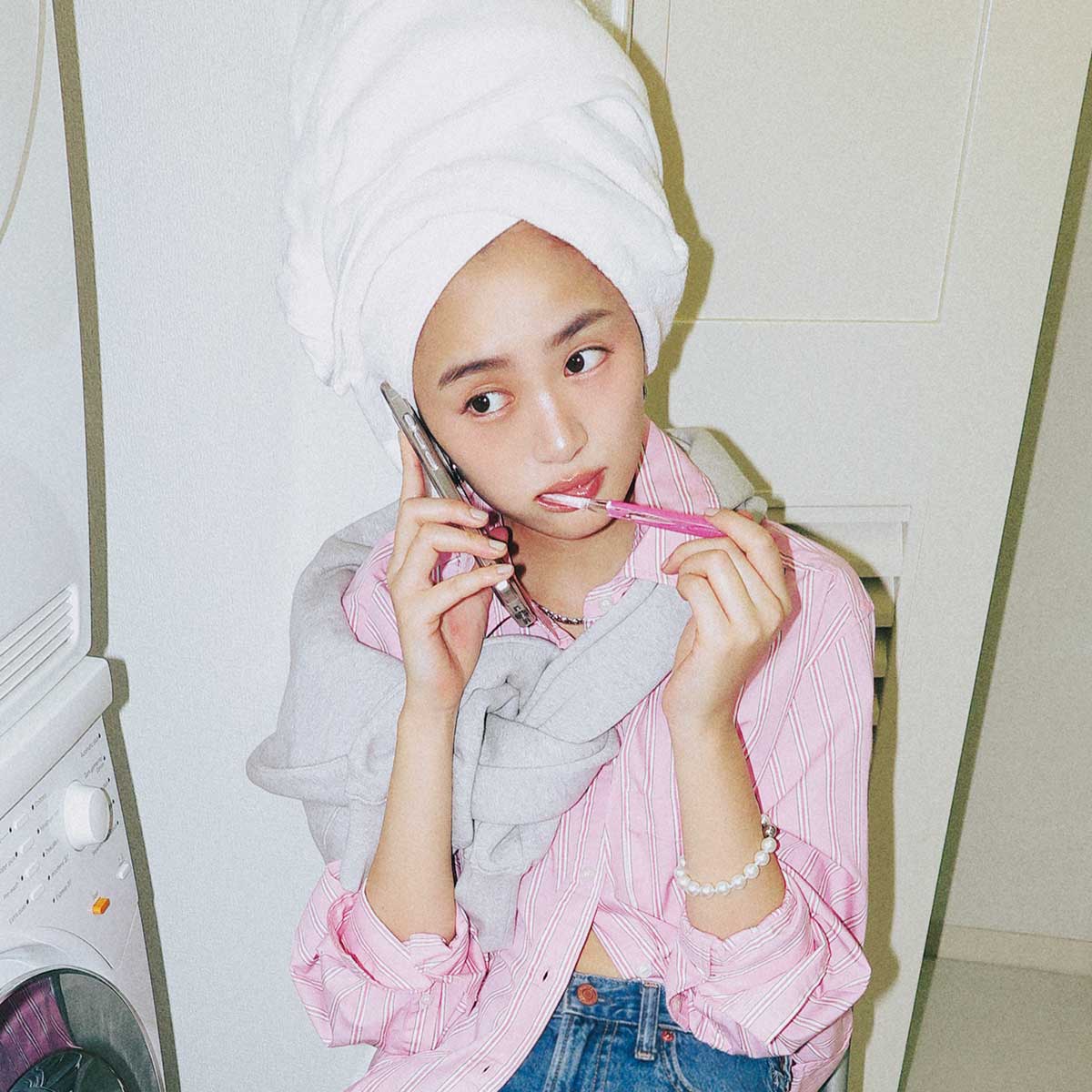 【U1万円】コスパも美脚見えも抜群の「デニム」は“シャツ合わせ”が鉄板！