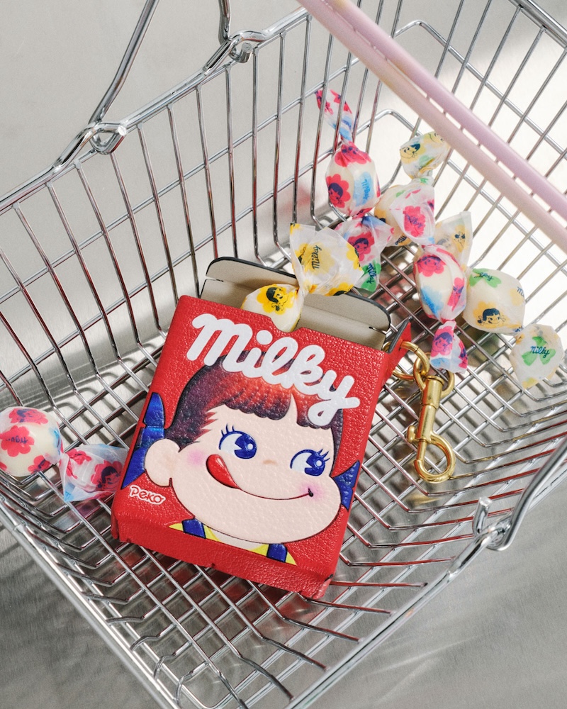 アニヤ・ハインドマーチから登場した日本を代表するキャンディ「milky（ミルキー）」をモチーフにしたスペシャルなレザーアイテム