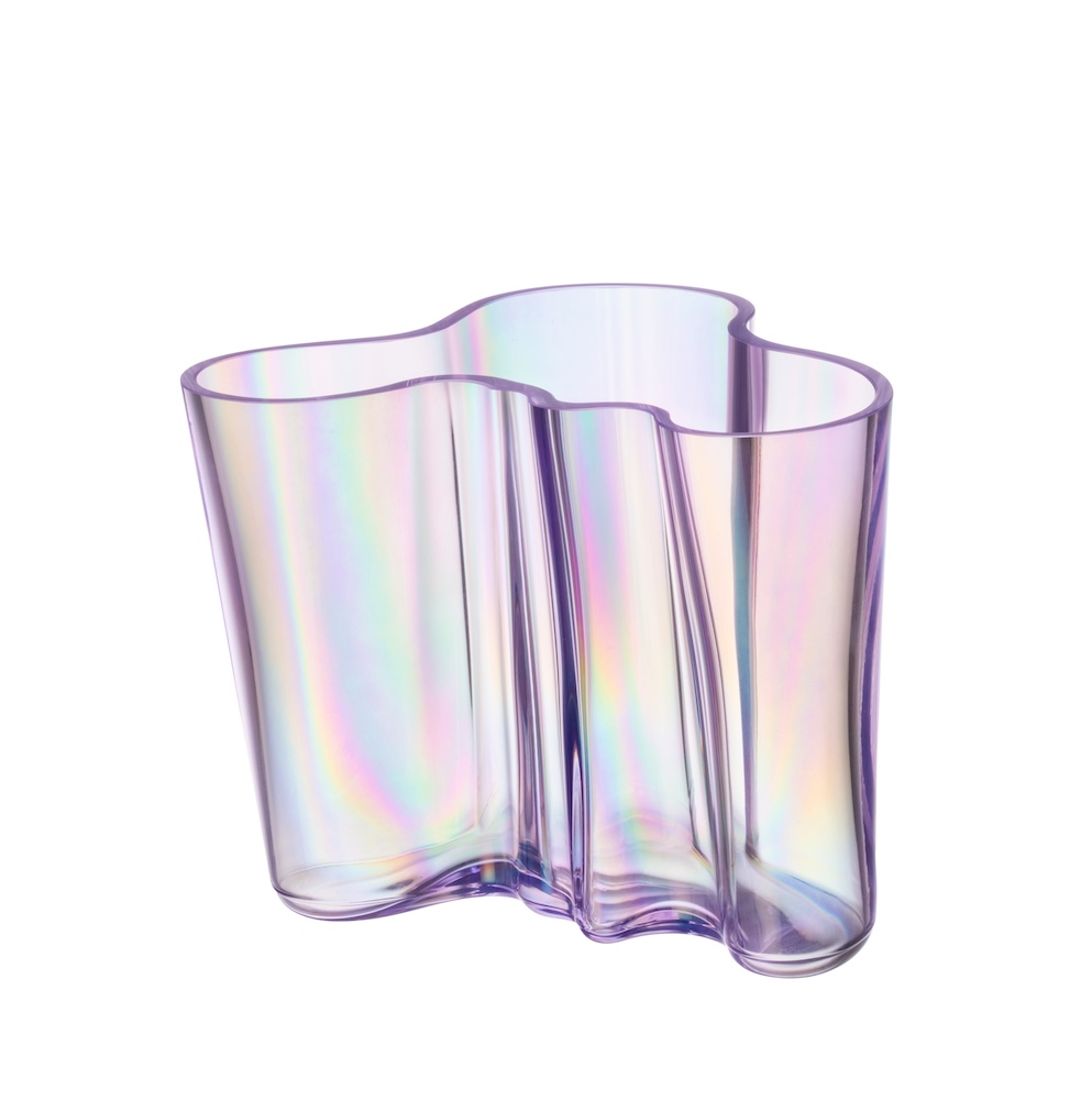 イッタラのアアルトベース誕生90周年記念の数量限定コレクションAalto City Vaseの東京デザインの花瓶