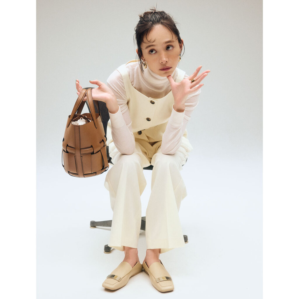 オールホワイトコーデ