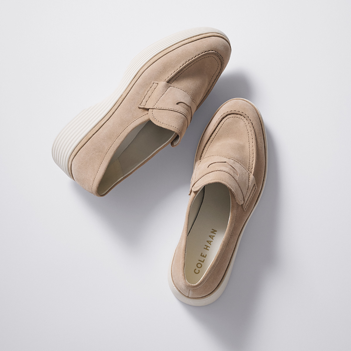 スリッポンローファー