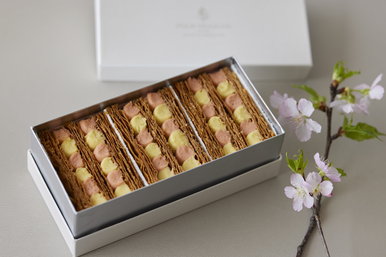 メゾン マルノウチの桜ミルフィーユ