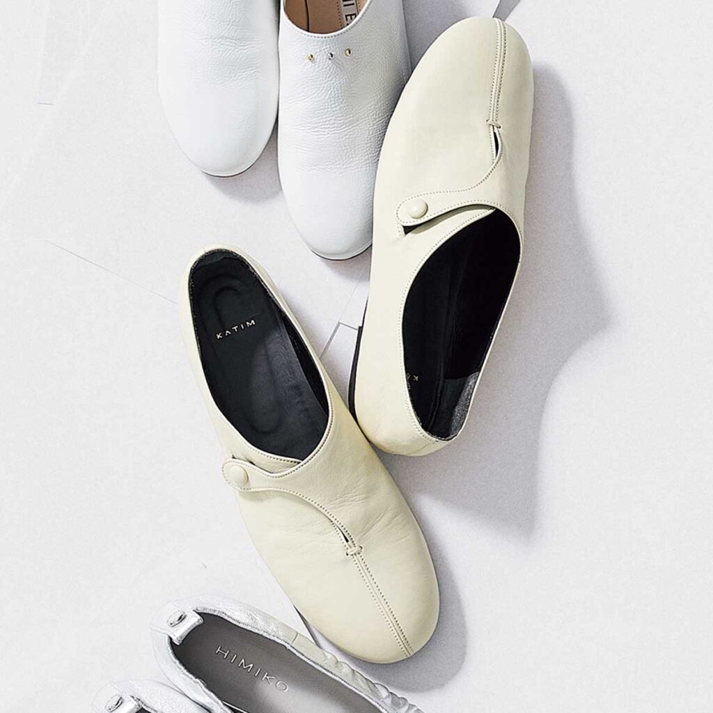バタークリーム色のカンフーシューズ