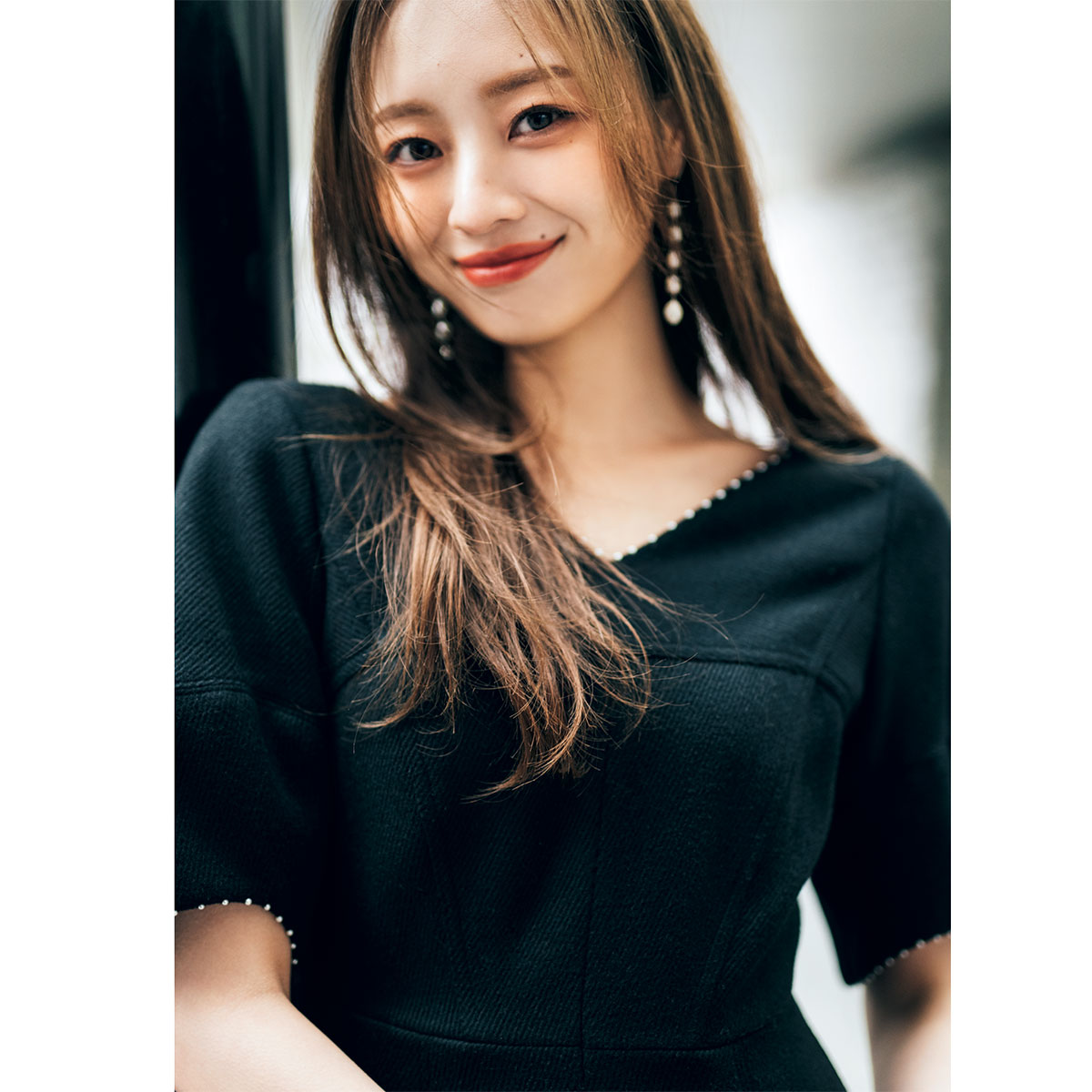 黒のオールインワンコーデ