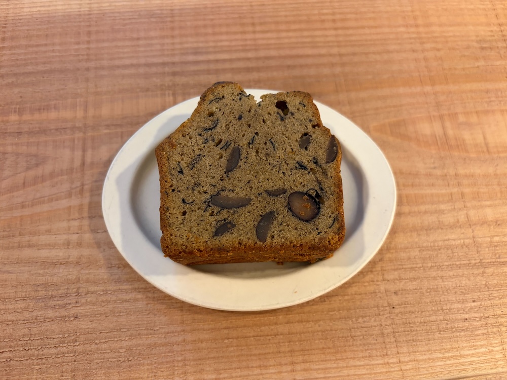 ロクメイコーヒーの黒豆とほうじ茶パウンドケーキ