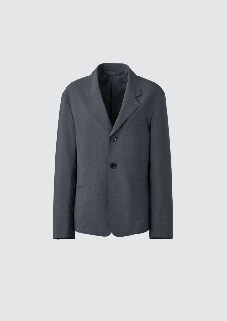 ユニクロユーの新作ジャケットグレー