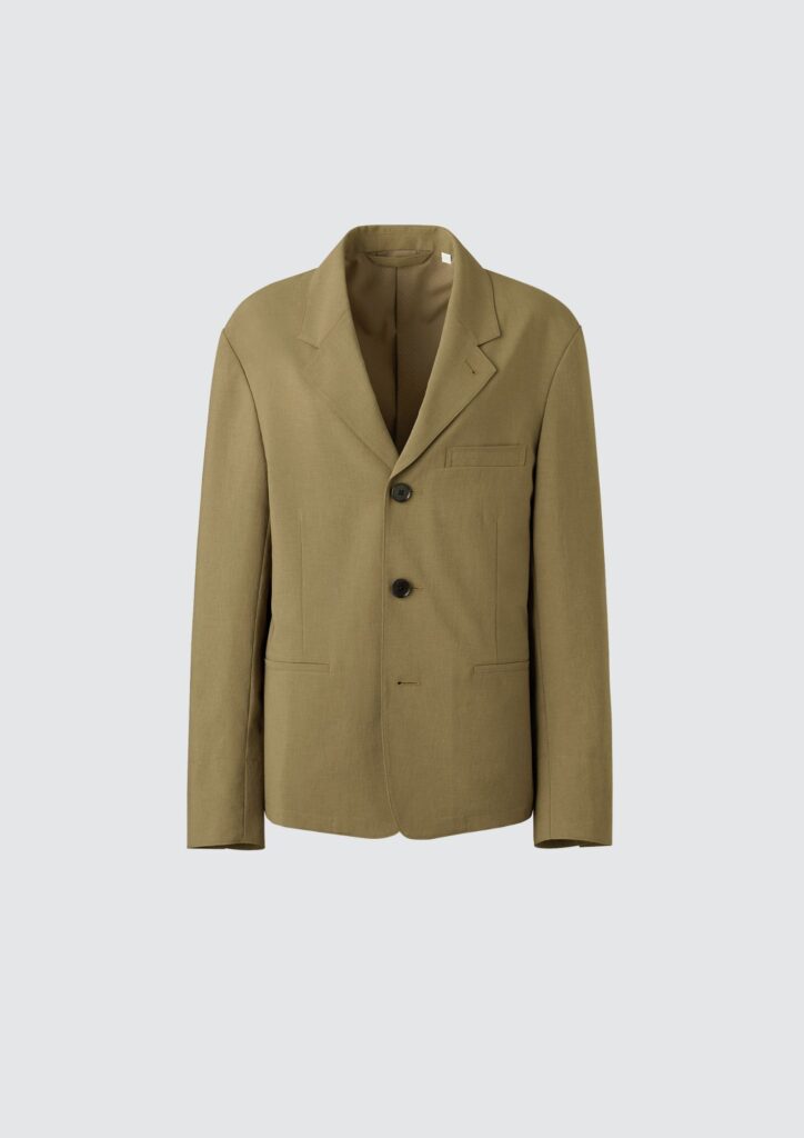 ユニクロユーの新作ジャケットオリーブ