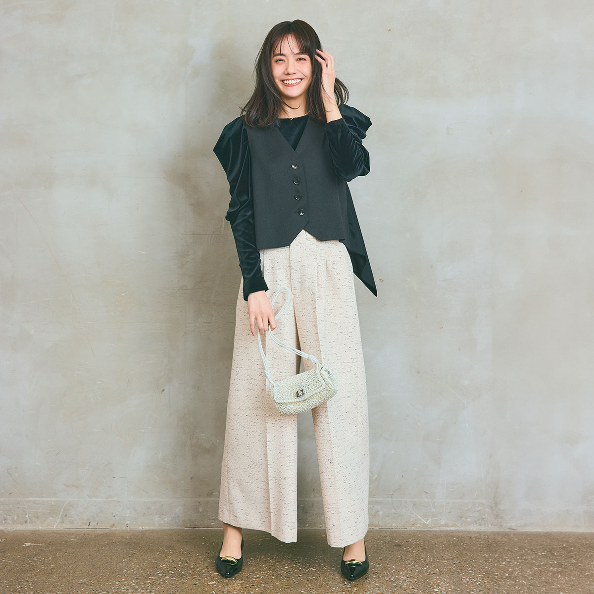 短丈＆サイドフレアのジレにベロアのカットソーのレイヤードコーデ,お呼ばれコーデ