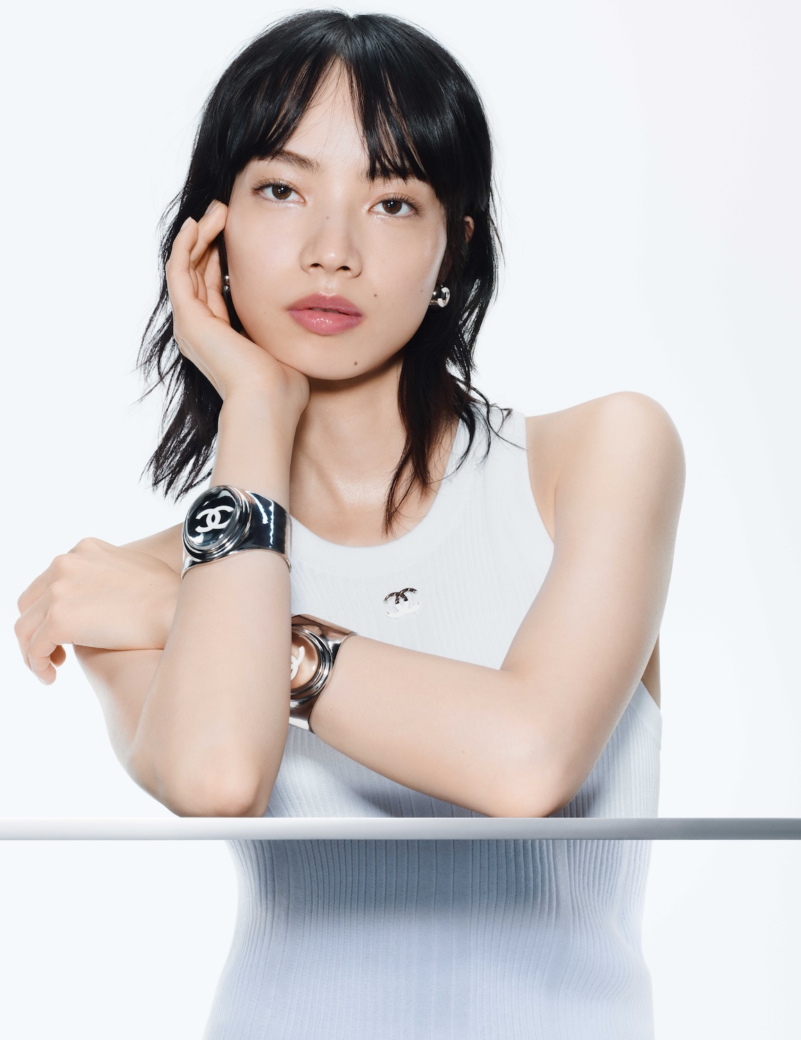 シャネルのエクラ プルミエのビジュアルモデル小松奈々