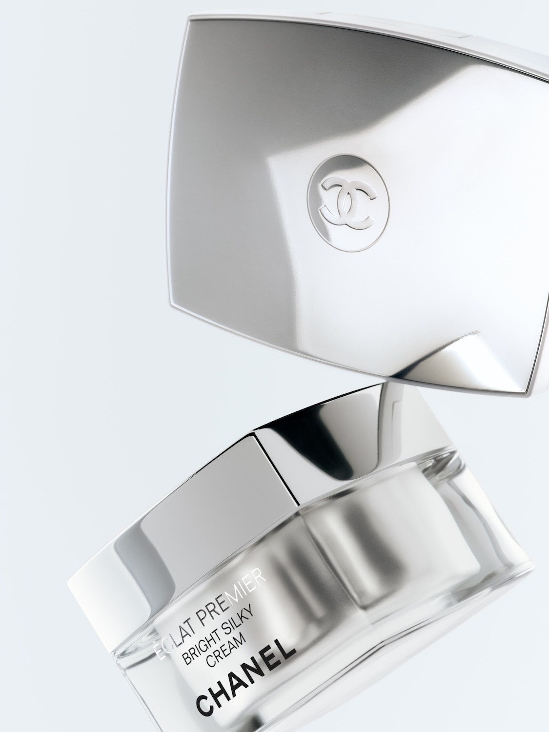 シャネルのブライト シルキー クリーム（医薬部外品）