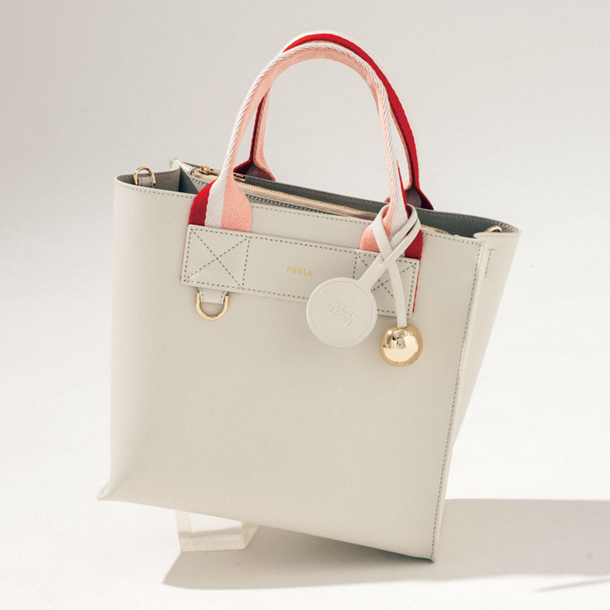 FURLAの「DIVIDE-ITトート」