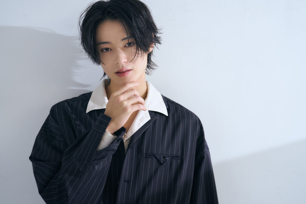 俳優　冬野心央