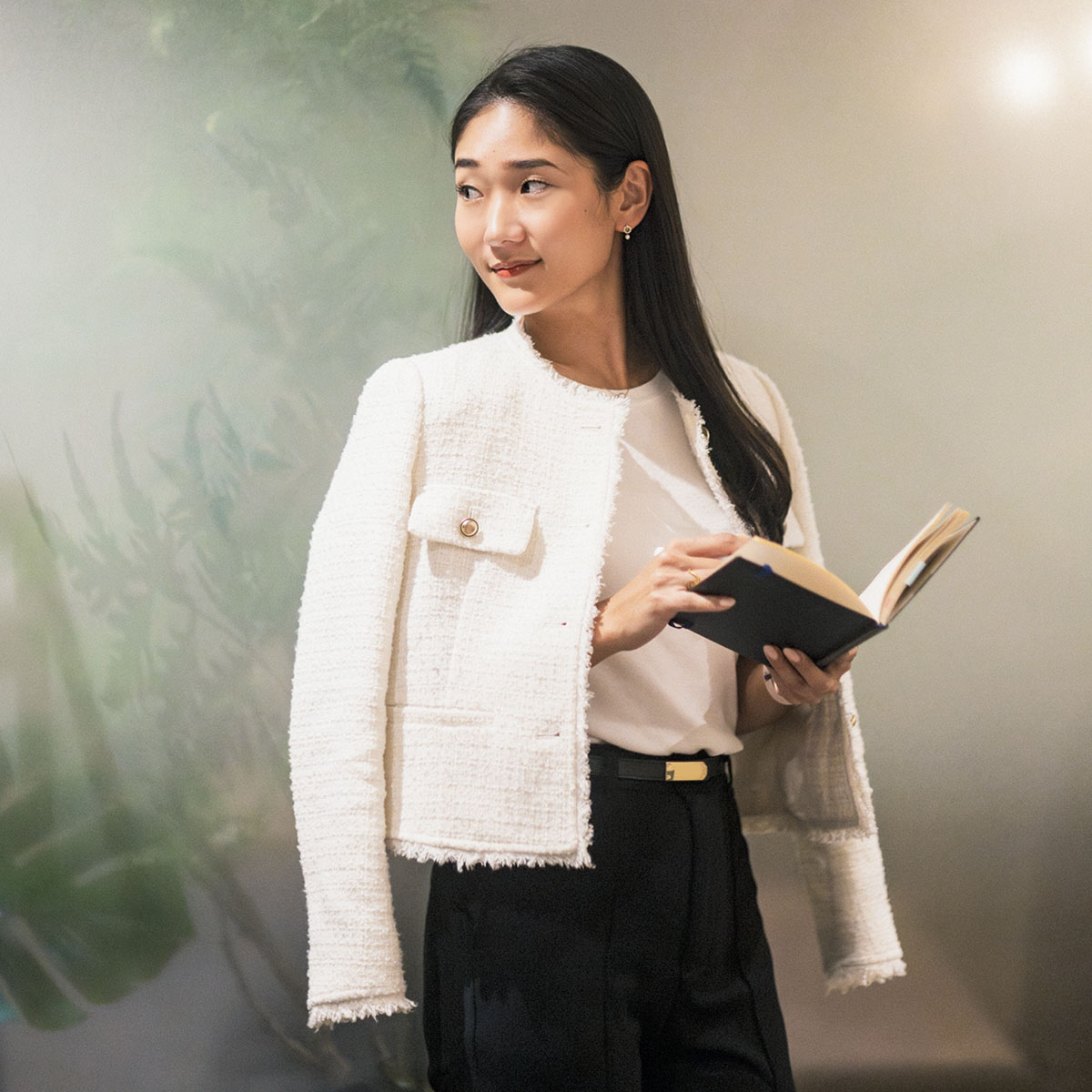 異動で希望職種。【社会人5年目服】に「白ジャケット」を選んだ理由