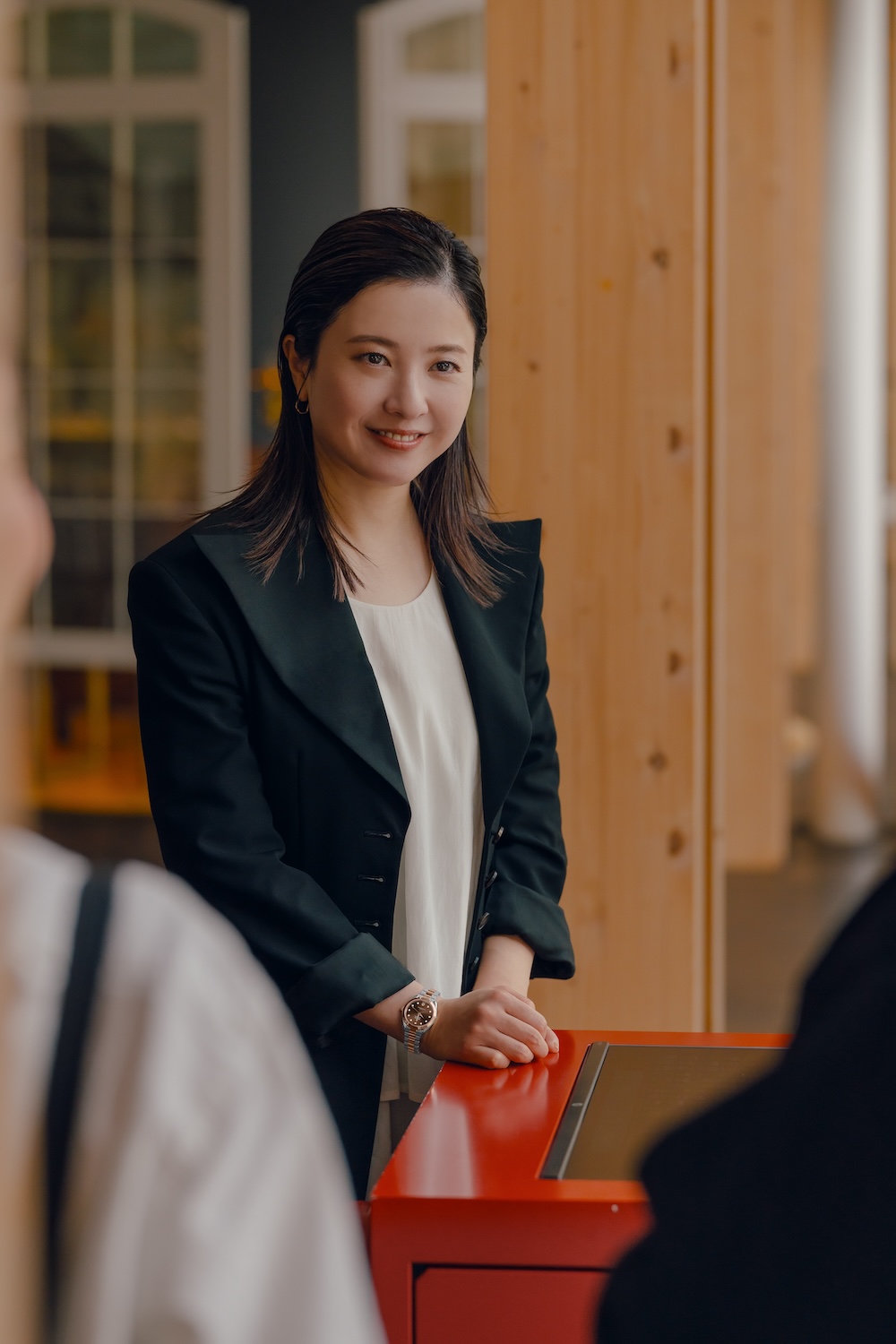 OMEGAのフレンド・オブ・ザ・ブランド 吉高由里子さんが、スイスのオメガ本社を訪問した様子