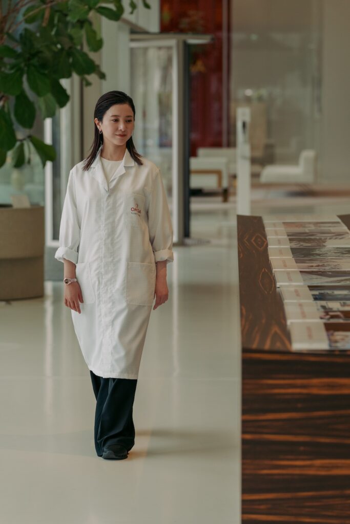 OMEGAのフレンド・オブ・ザ・ブランド 吉高由里子さんが、スイスのオメガ本社を訪問した様子