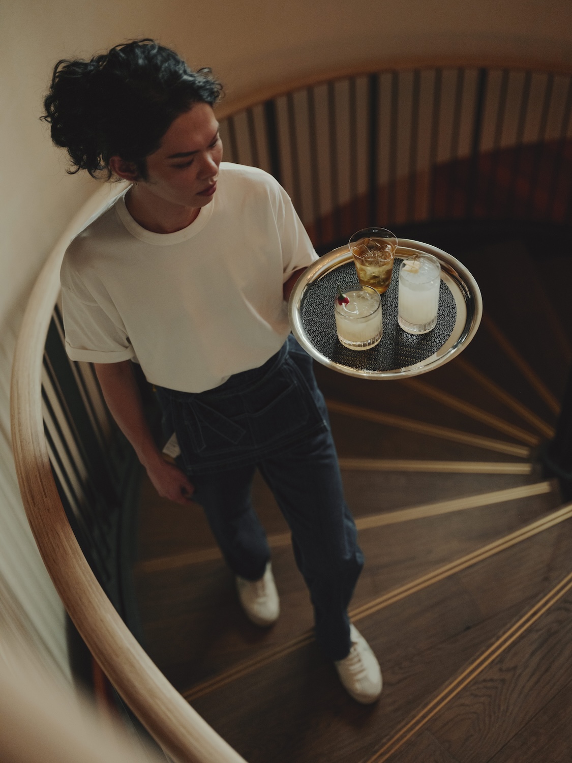 オニツカタイガーがSoho House Tokyoのトータルルックのユニフォームコレクションを共同開発