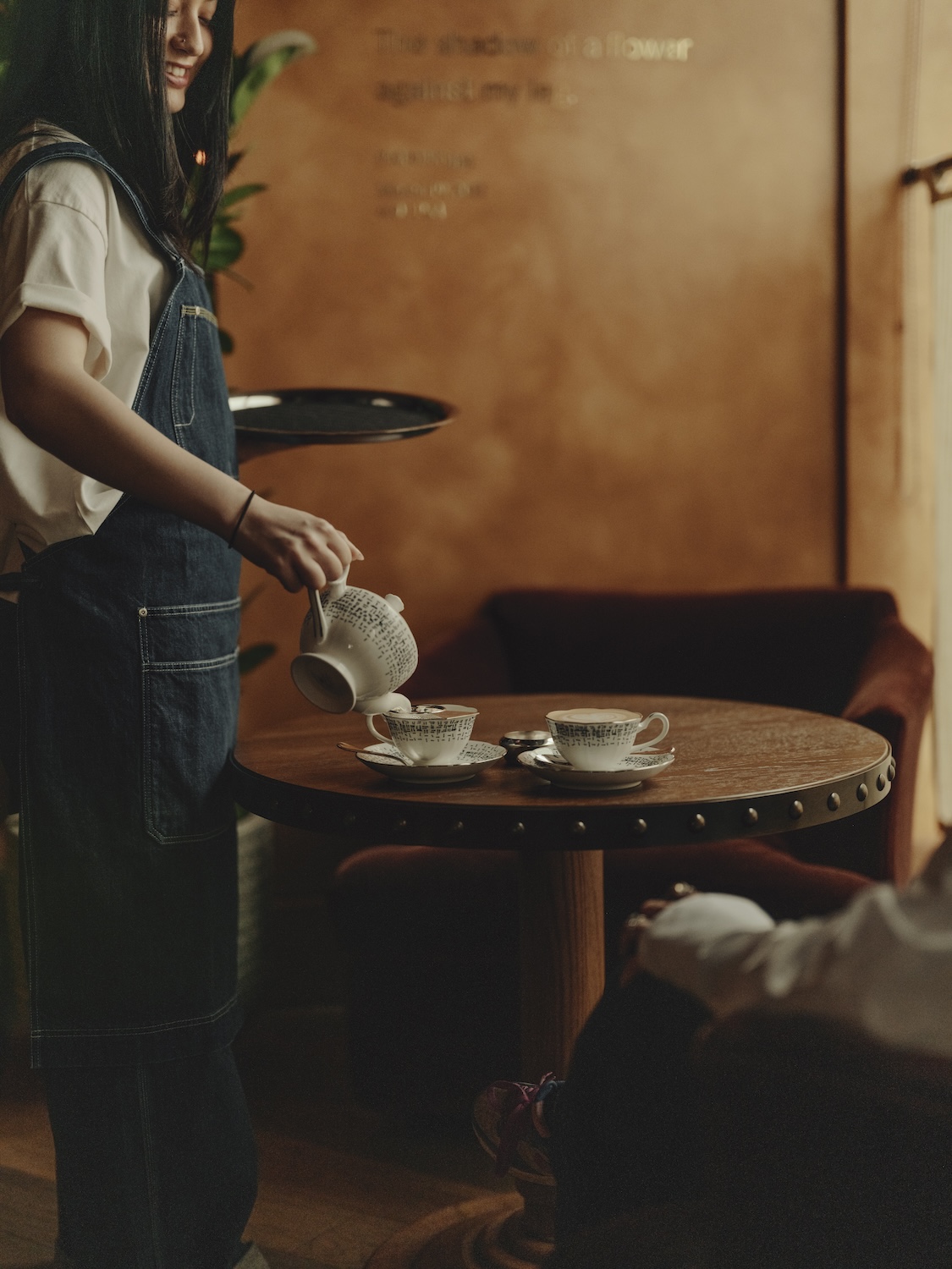 オニツカタイガーがSoho House Tokyoのトータルルックのユニフォームコレクションを共同開発