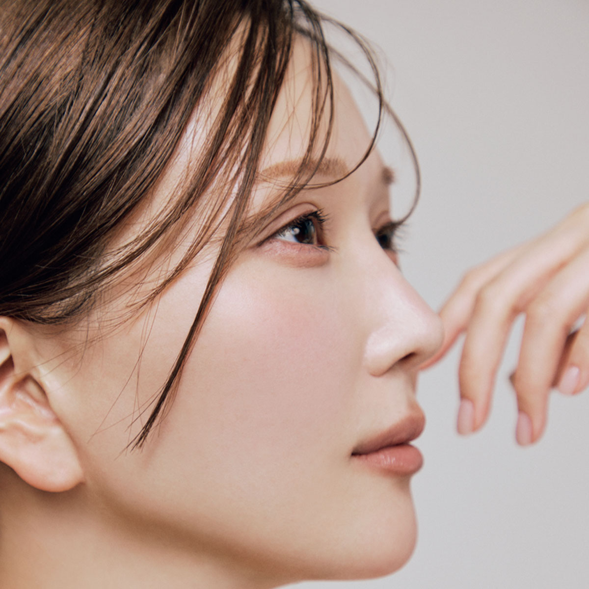 【たるみは引き上げなくていい！】ほうれい線やマリオネットラインを目くらましする方法！