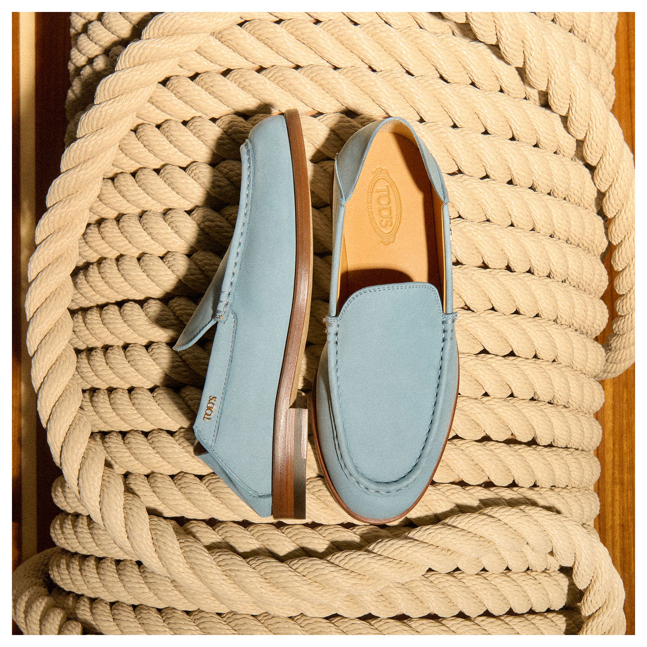 トッズのポップアップにて販売の日本限定カラー・先行発売アイテム