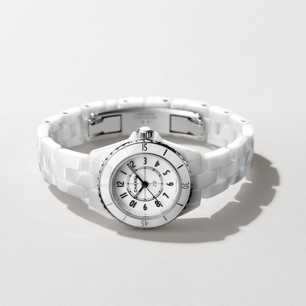 シャネルのアイコンウォッチ「J12」の新作