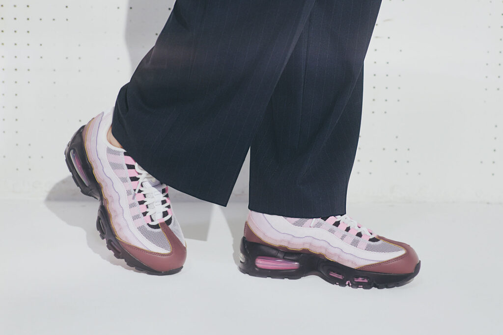 ハイテクスニーカー