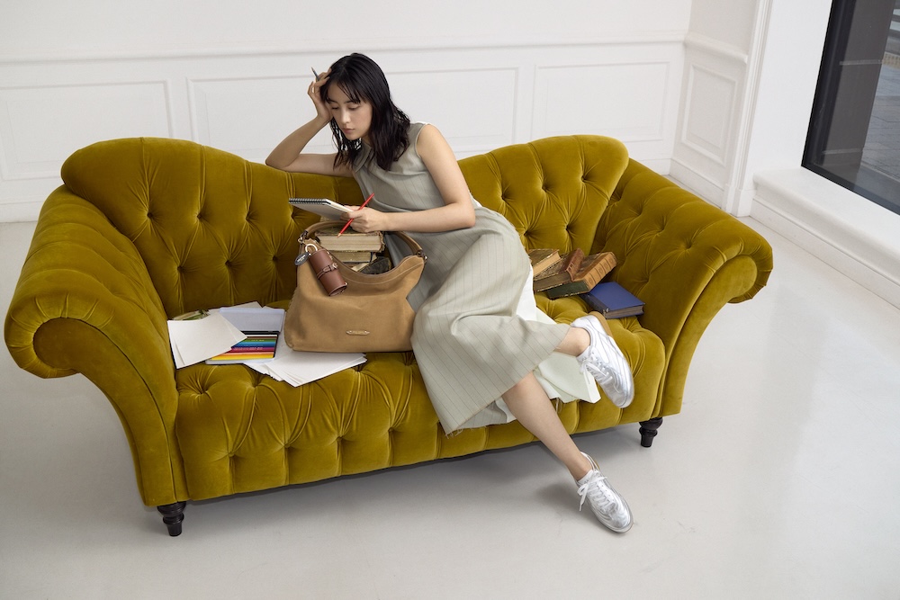 コールハーンの山本美月さんを起用したビジュアル