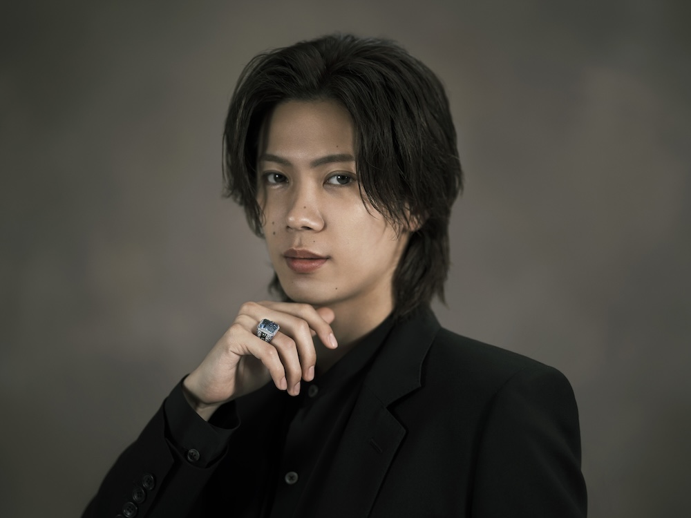 スペシャルコンテンツ「The Layers of Light」映像での神宮寺勇太さん