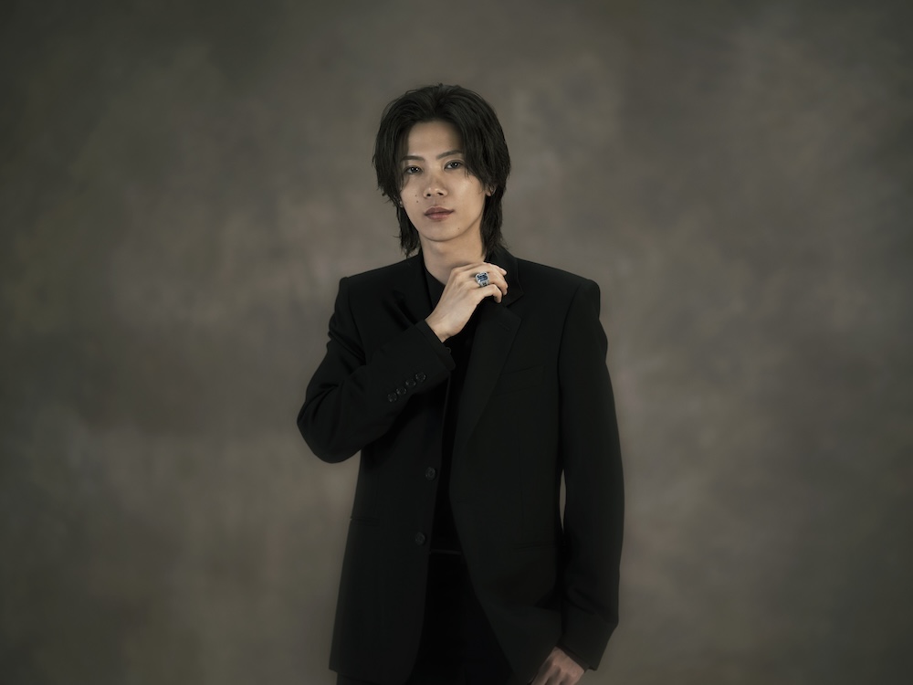スペシャルコンテンツ「The Layers of Light」映像での神宮寺勇太さん