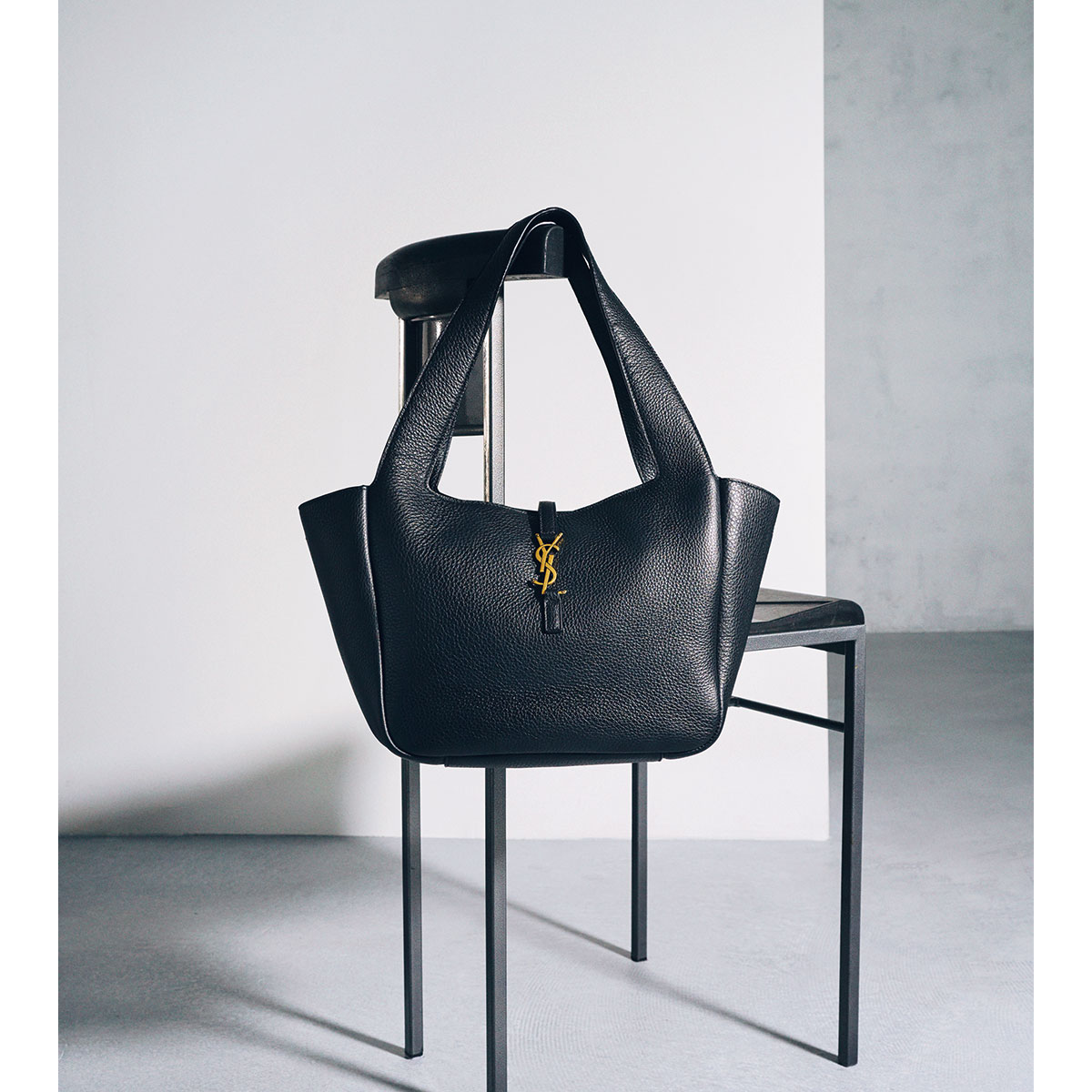 SAINT LAURENT 「LE 5 À 7」