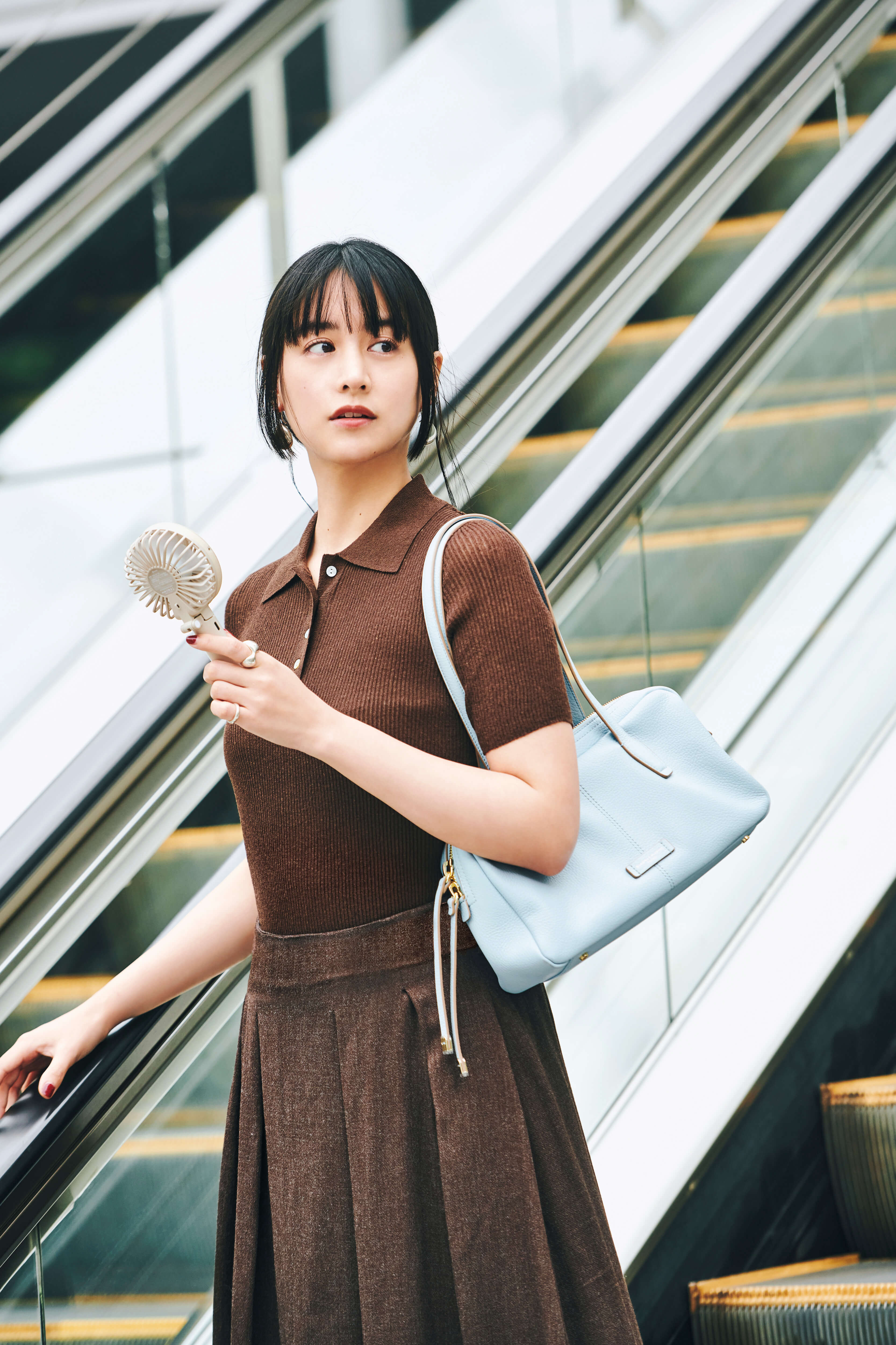 ZARA　ニットポロ　スカート　コーデ
