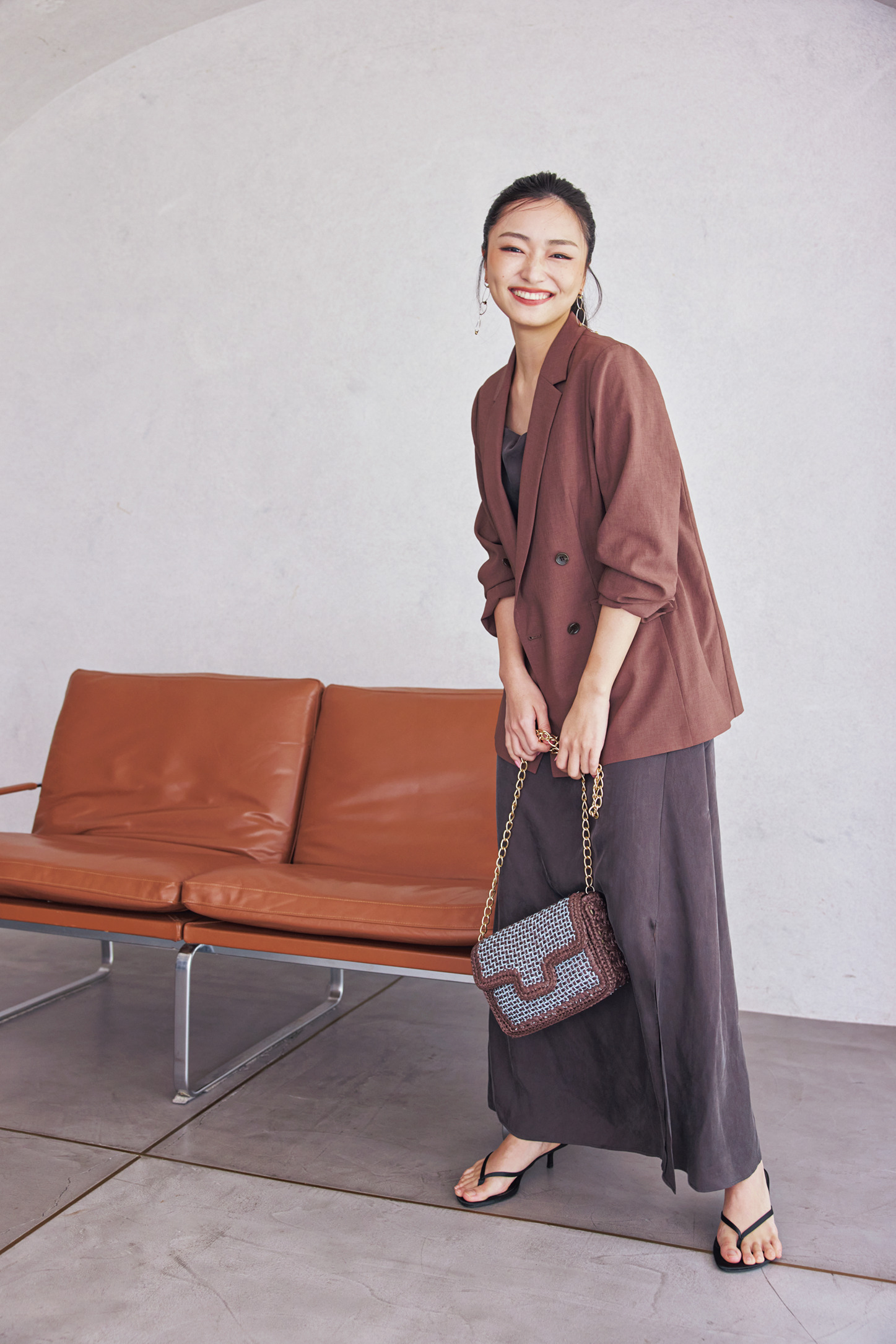 ZARA　黒　サンダル　コーデ