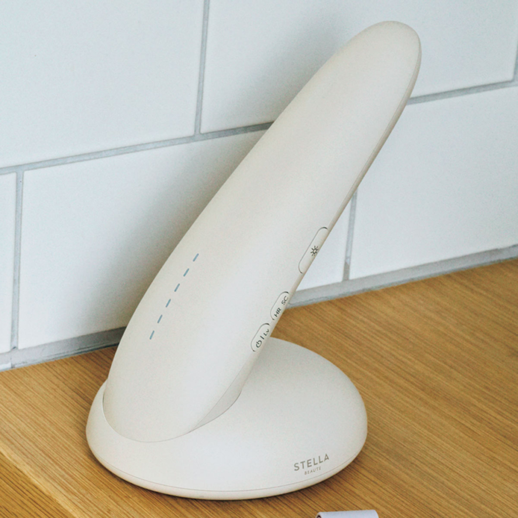 STELLA BEAUTEのIPL光美容器 Luna