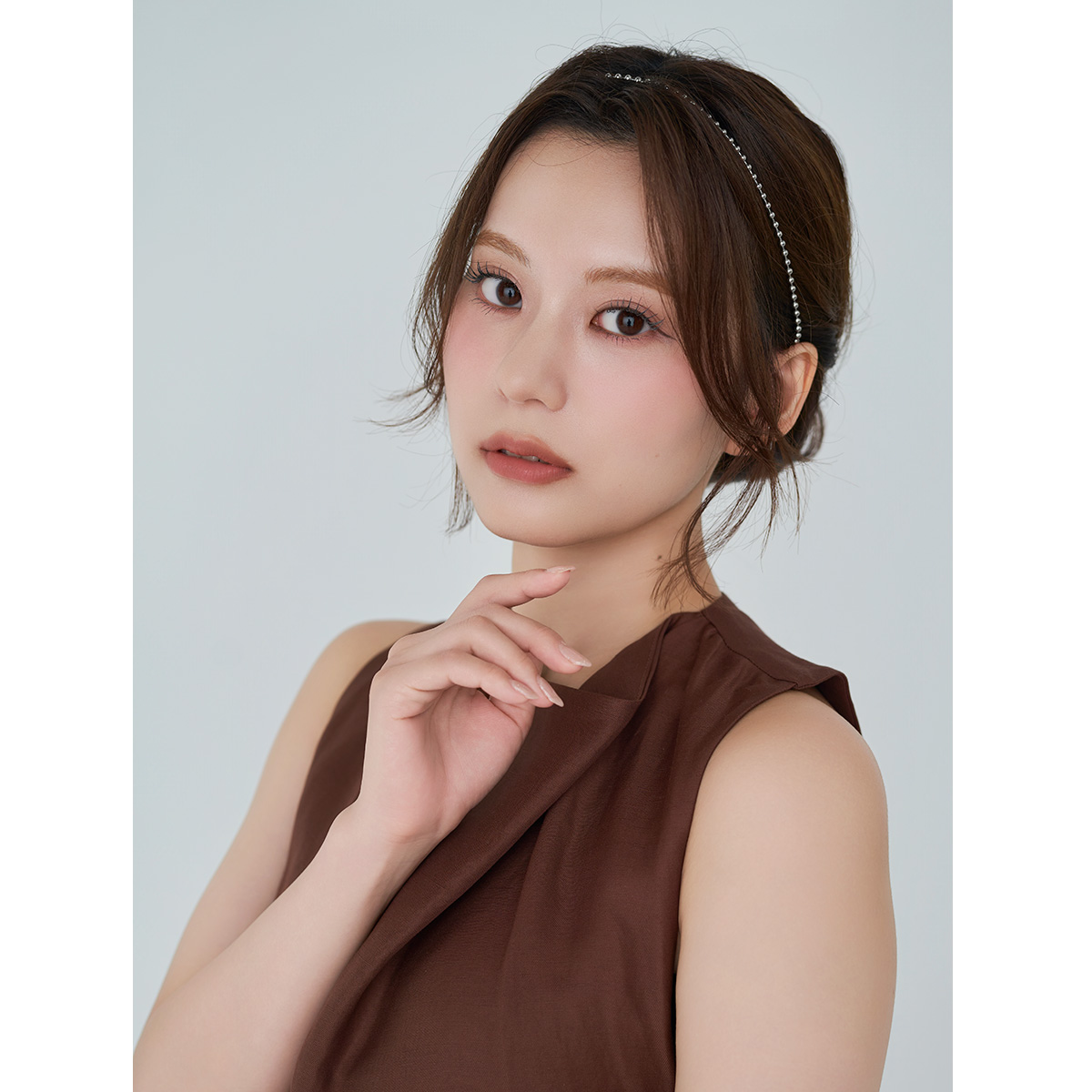 カチューシャヘアアレンジ
