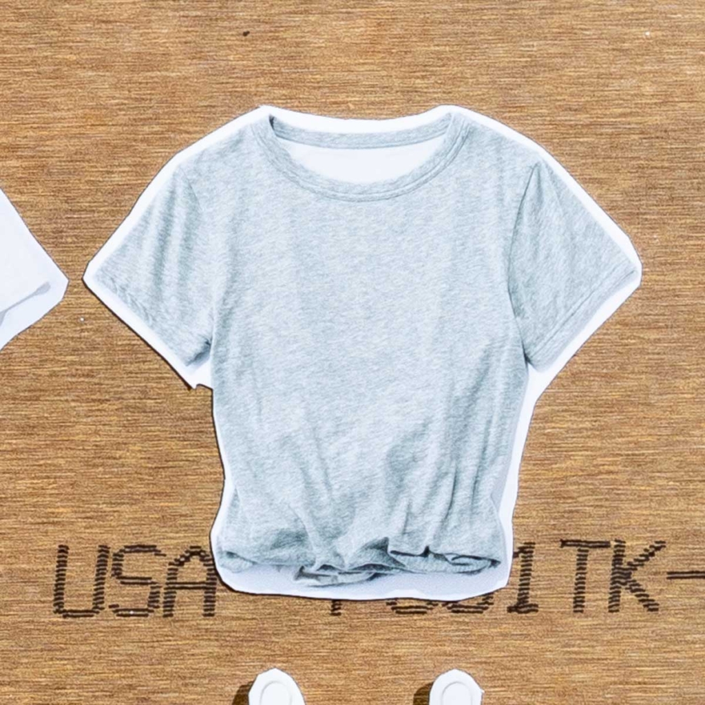 リバーシブルのyoshiokuboのTシャツ