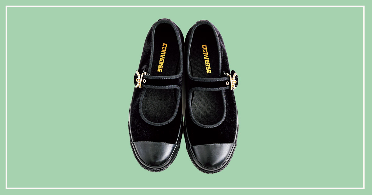 CONVERSEの黒バレエスニーカー