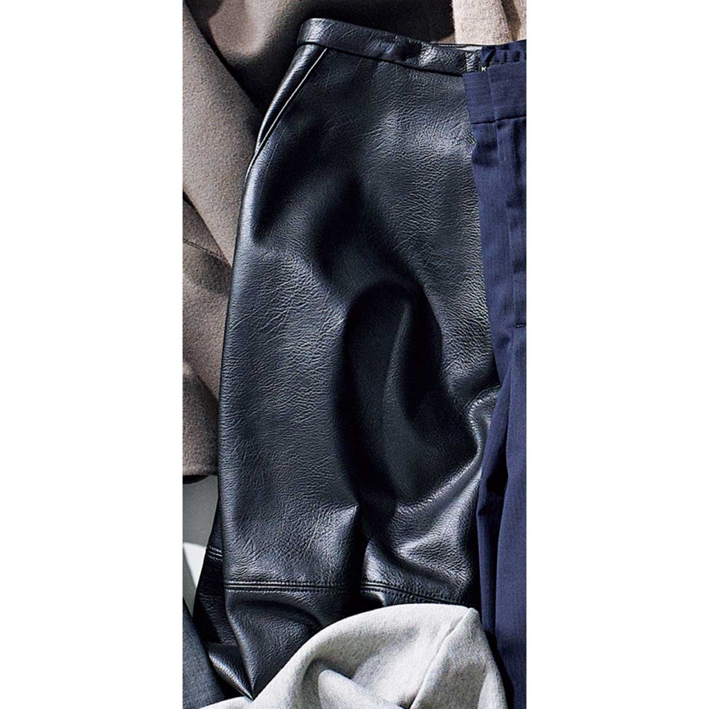 H＆Mのエコレザースカート